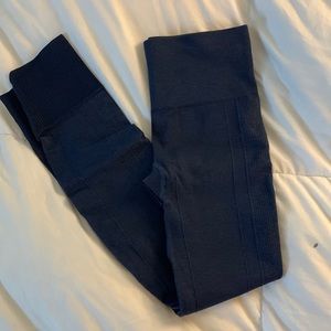 Lululemon Leggings Size 4 in Midnight Blue
